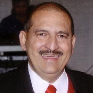 Meet your Posher, Carlos elmer